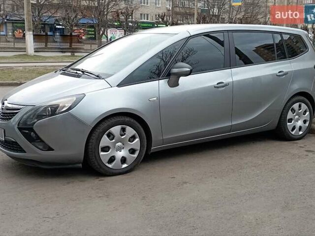 Серый Опель Зафира, объемом двигателя 1.36 л и пробегом 119 тыс. км за 7300 $, фото 1 на Automoto.ua