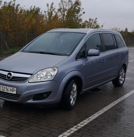 Серый Опель Зафира, объемом двигателя 1.7 л и пробегом 310 тыс. км за 6500 $, фото 1 на Automoto.ua