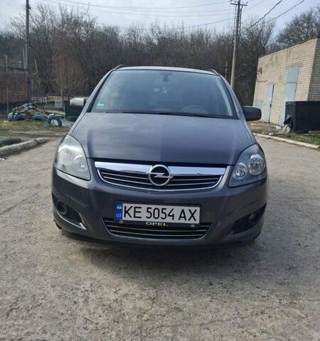 Серый Опель Зафира, объемом двигателя 1.8 л и пробегом 181 тыс. км за 7700 $, фото 1 на Automoto.ua