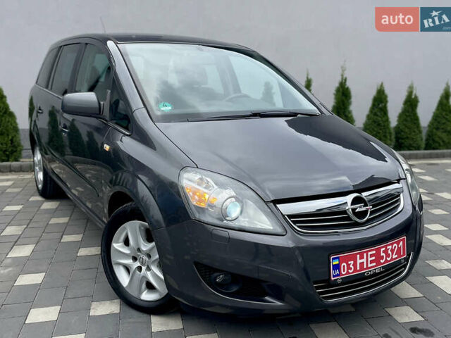 Опель Зафира 2011 в Дрогобыче на Automoto.ua Серый Опель Зафира, объемом двигателя 1.7 л и пробегом 205 тыс. км за 8299 $, фото 1 на Automoto.ua