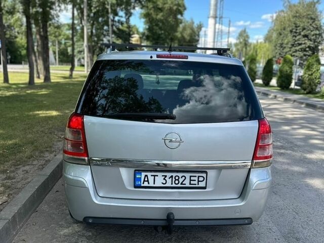 Сірий Опель Зафіра, об'ємом двигуна 1.69 л та пробігом 235 тис. км за 6100 $, фото 1 на Automoto.ua