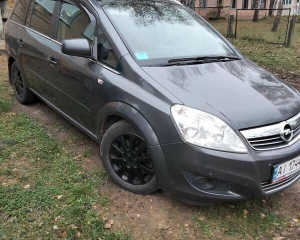 Серый Опель Зафира, объемом двигателя 1.7 л и пробегом 280 тыс. км за 7000 $, фото 1 на Automoto.ua