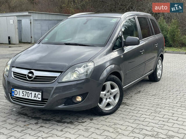 Опель Зафира 2011 в Турке на Automoto.ua Серый Опель Зафира, объемом двигателя 1.69 л и пробегом 204 тыс. км за 5500 $, фото 1 на Automoto.ua