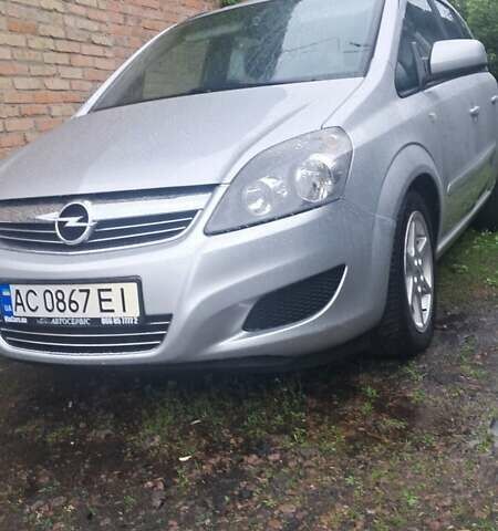 Серый Опель Зафира, объемом двигателя 1.7 л и пробегом 318 тыс. км за 7000 $, фото 1 на Automoto.ua