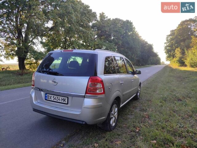 Сірий Опель Зафіра, об'ємом двигуна 1.69 л та пробігом 239 тис. км за 7700 $, фото 1 на Automoto.ua
