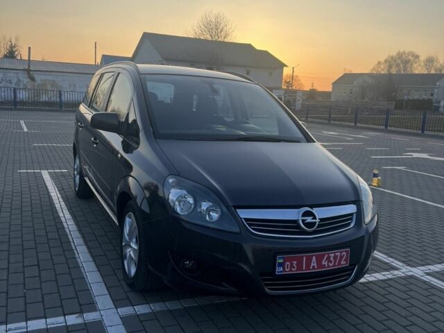 Серый Опель Зафира, объемом двигателя 0 л и пробегом 191 тыс. км за 7899 $, фото 1 на Automoto.ua