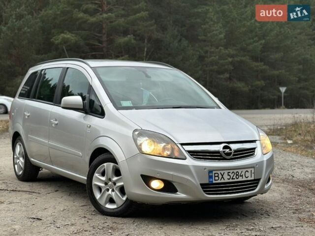 Сірий Опель Зафіра, об'ємом двигуна 1.7 л та пробігом 170 тис. км за 7799 $, фото 1 на Automoto.ua