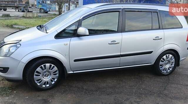 Сірий Опель Зафіра, об'ємом двигуна 1.7 л та пробігом 255 тис. км за 6999 $, фото 1 на Automoto.ua