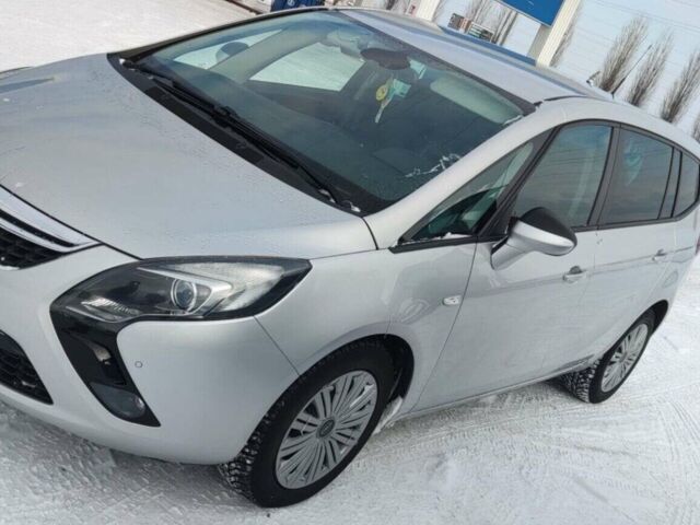 Серый Опель Зафира, объемом двигателя 1.96 л и пробегом 210 тыс. км за 8500 $, фото 1 на Automoto.ua
