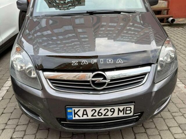 Серый Опель Зафира, объемом двигателя 1.8 л и пробегом 206 тыс. км за 6200 $, фото 1 на Automoto.ua