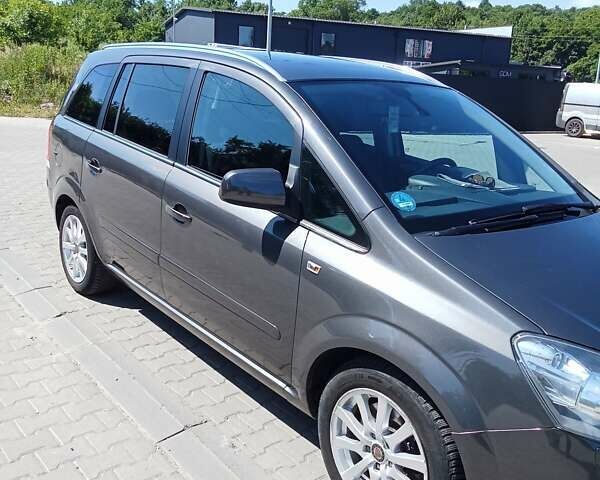 Серый Опель Зафира, объемом двигателя 1.7 л и пробегом 227 тыс. км за 7750 $, фото 1 на Automoto.ua