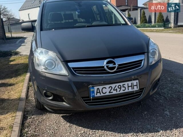 Серый Опель Зафира, объемом двигателя 1.7 л и пробегом 249 тыс. км за 6999 $, фото 1 на Automoto.ua