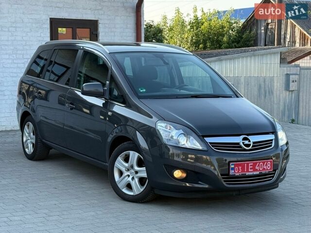 Сірий Опель Зафіра, об'ємом двигуна 1.6 л та пробігом 239 тис. км за 7499 $, фото 1 на Automoto.ua