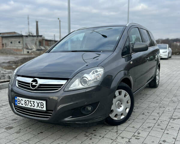Серый Опель Зафира, объемом двигателя 1.8 л и пробегом 170 тыс. км за 7499 $, фото 1 на Automoto.ua