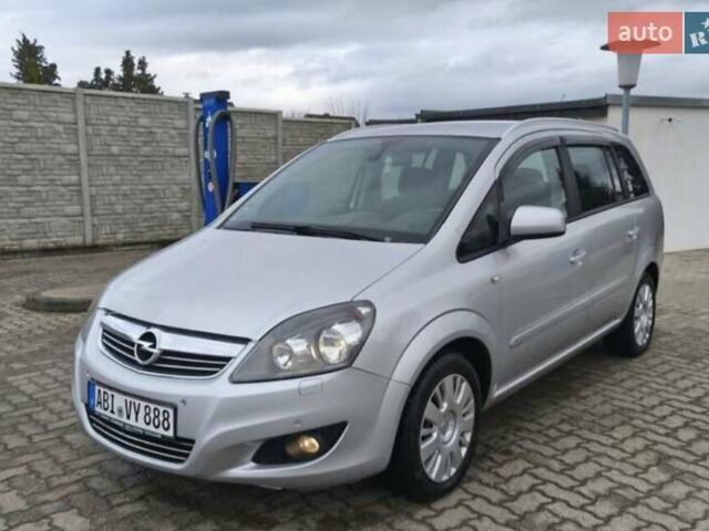 Опель Зафира 2012 в Житомире на Automoto.ua Серый Опель Зафира, объемом двигателя 1.6 л и пробегом 145 тыс. км за 8500 $, фото 1 на Automoto.ua