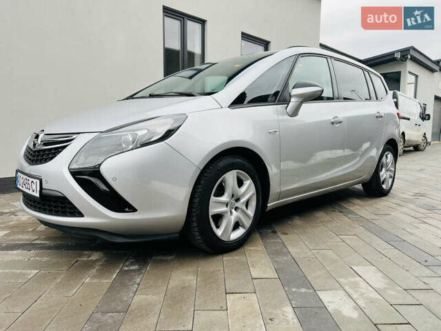 Сірий Опель Зафіра, об'ємом двигуна 2 л та пробігом 284 тис. км за 8300 $, фото 1 на Automoto.ua