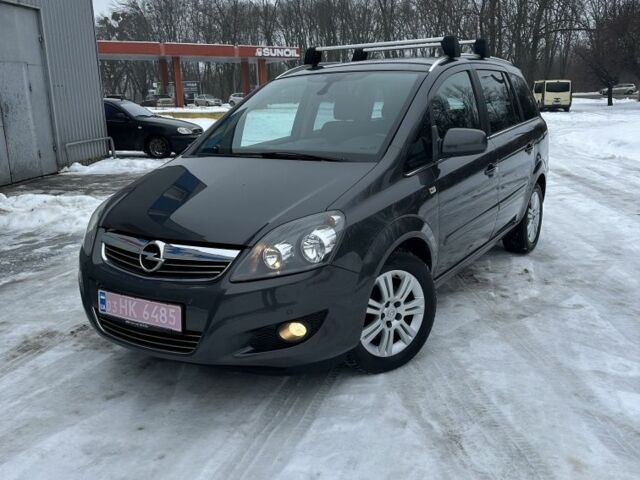 Серый Опель Зафира, объемом двигателя 1.8 л и пробегом 203 тыс. км за 8350 $, фото 1 на Automoto.ua