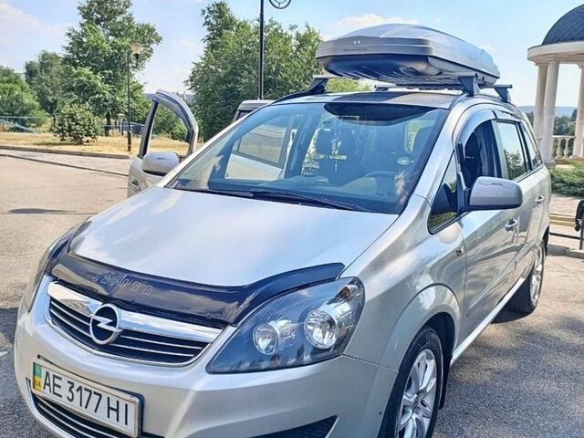 Сірий Опель Зафіра, об'ємом двигуна 1.8 л та пробігом 177 тис. км за 8200 $, фото 1 на Automoto.ua