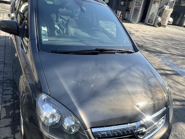 Сірий Опель Зафіра, об'ємом двигуна 1.7 л та пробігом 325 тис. км за 6000 $, фото 1 на Automoto.ua