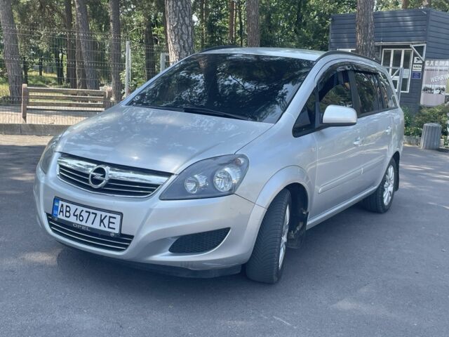 Серый Опель Зафира, объемом двигателя 1.7 л и пробегом 2 тыс. км за 7500 $, фото 1 на Automoto.ua