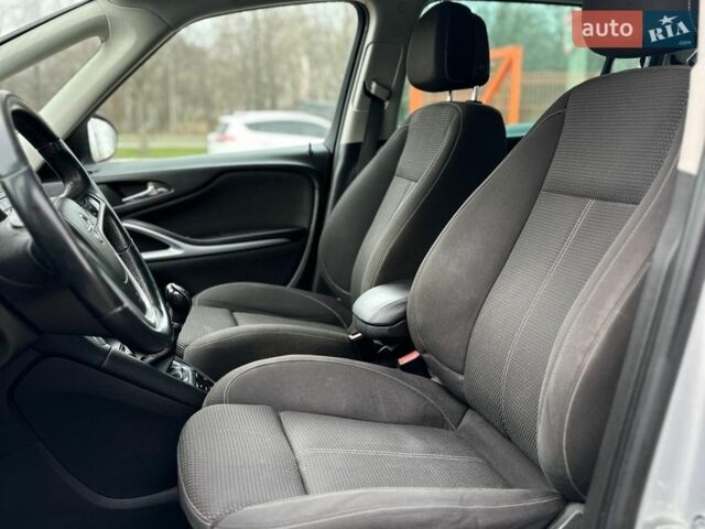 Серый Опель Зафира, объемом двигателя 2 л и пробегом 255 тыс. км за 10500 $, фото 1 на Automoto.ua