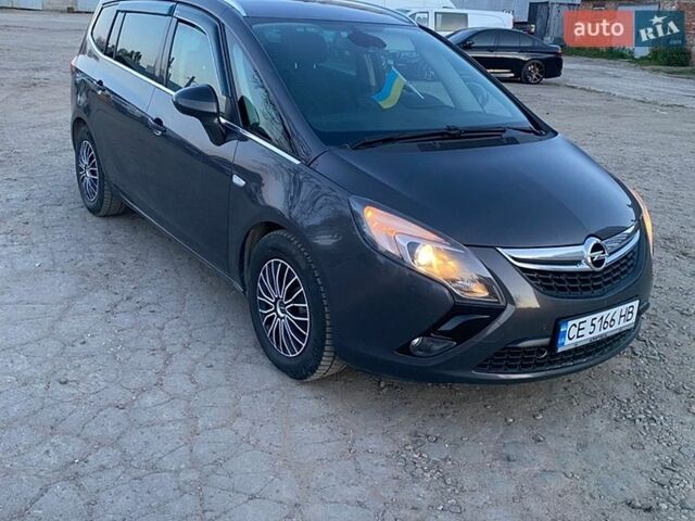 Серый Опель Зафира, объемом двигателя 1.6 л и пробегом 230 тыс. км за 8000 $, фото 1 на Automoto.ua