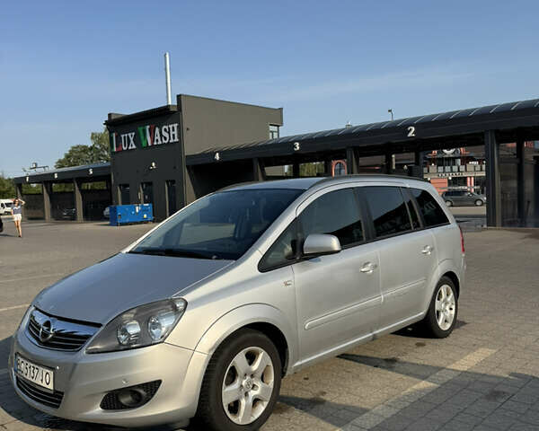Сірий Опель Зафіра, об'ємом двигуна 1.8 л та пробігом 206 тис. км за 9200 $, фото 1 на Automoto.ua