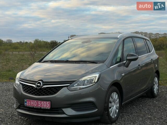 Серый Опель Зафира, объемом двигателя 1.6 л и пробегом 163 тыс. км за 12150 $, фото 1 на Automoto.ua