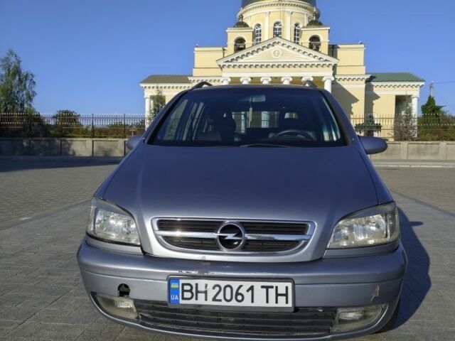 Серый Опель Зафира, объемом двигателя 2.2 л и пробегом 497 тыс. км за 3494 $, фото 1 на Automoto.ua