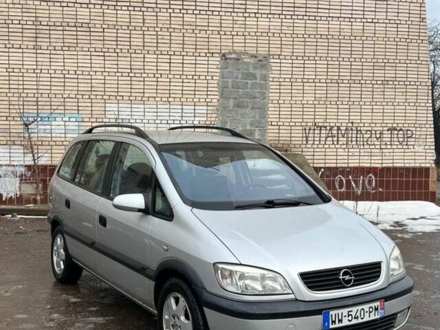 Серый Опель Зафира, объемом двигателя 2 л и пробегом 1000 тыс. км за 1800 $, фото 1 на Automoto.ua