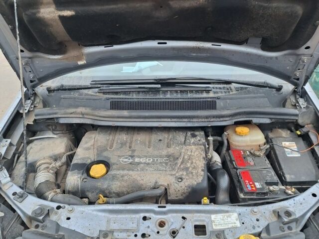 Серый Опель Зафира, объемом двигателя 0 л и пробегом 320 тыс. км за 3400 $, фото 1 на Automoto.ua