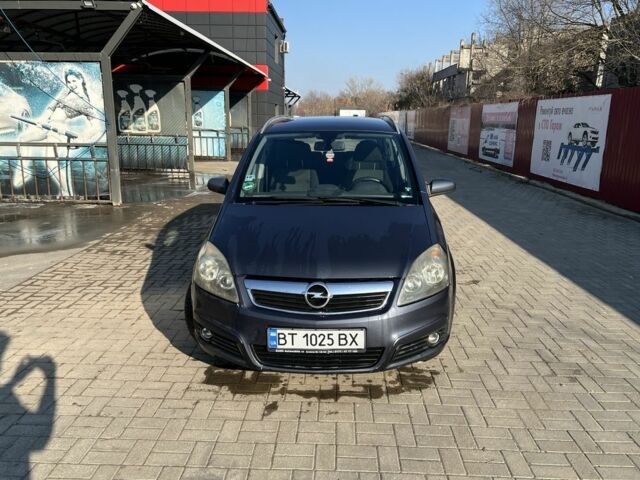 Сірий Опель Зафіра, об'ємом двигуна 1.9 л та пробігом 382 тис. км за 4000 $, фото 1 на Automoto.ua