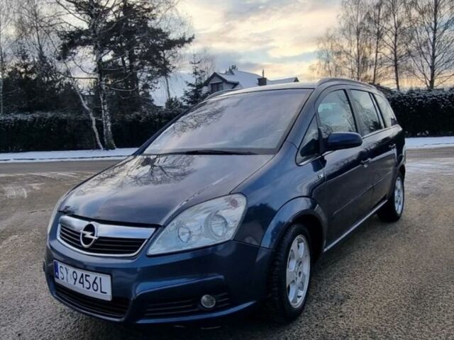 Серый Опель Зафира, объемом двигателя 1.9 л и пробегом 224 тыс. км за 2500 $, фото 1 на Automoto.ua