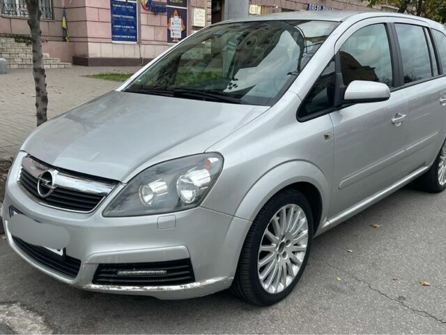 Сірий Опель Зафіра, об'ємом двигуна 1.9 л та пробігом 330 тис. км за 3403 $, фото 1 на Automoto.ua