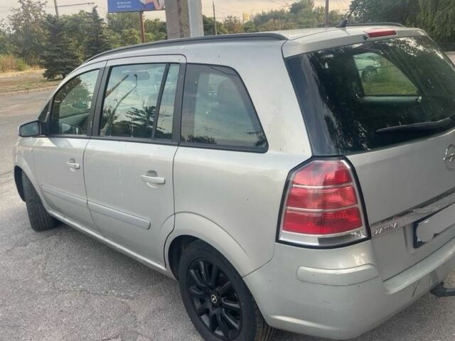 Сірий Опель Зафіра, об'ємом двигуна 1.9 л та пробігом 280 тис. км за 2500 $, фото 1 на Automoto.ua