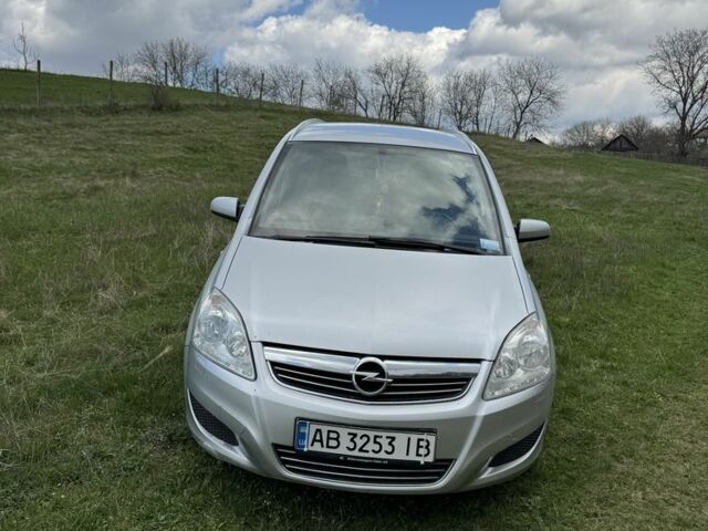 Сірий Опель Зафіра, об'ємом двигуна 1.9 л та пробігом 292 тис. км за 5300 $, фото 1 на Automoto.ua