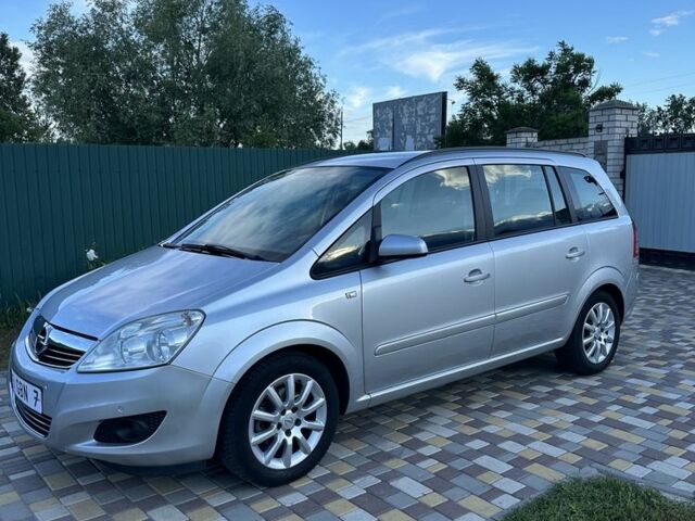 Сірий Опель Зафіра, об'ємом двигуна 1.6 л та пробігом 220 тис. км за 5800 $, фото 1 на Automoto.ua