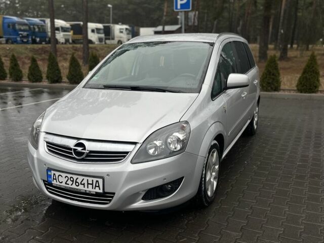 Сірий Опель Зафіра, об'ємом двигуна 1.7 л та пробігом 301 тис. км за 7100 $, фото 1 на Automoto.ua