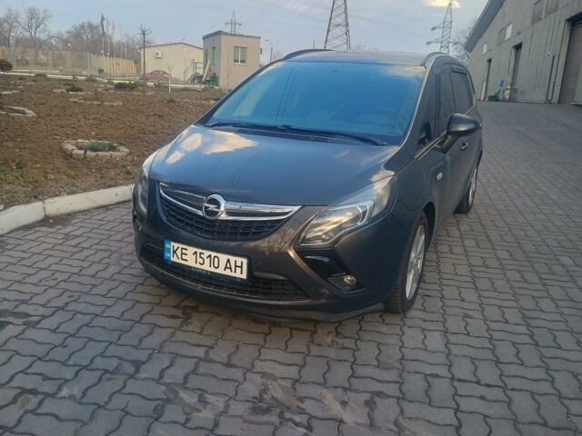 Серый Опель Зафира, объемом двигателя 2 л и пробегом 291 тыс. км за 9500 $, фото 1 на Automoto.ua