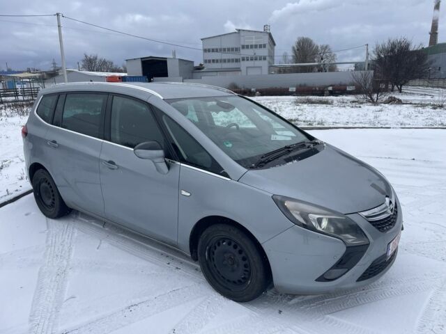 Серый Опель Зафира, объемом двигателя 1.6 л и пробегом 170 тыс. км за 4300 $, фото 1 на Automoto.ua