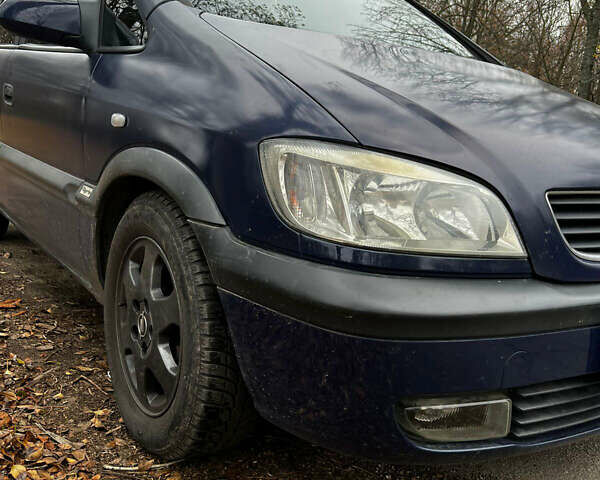 Синий Опель Зафира, объемом двигателя 1.8 л и пробегом 240 тыс. км за 3700 $, фото 1 на Automoto.ua