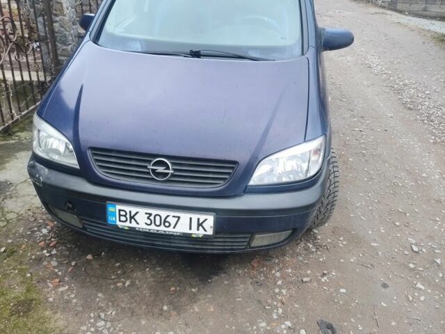 Синий Опель Зафира, объемом двигателя 2 л и пробегом 390 тыс. км за 4100 $, фото 1 на Automoto.ua