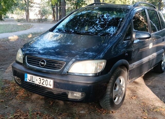 Синий Опель Зафира, объемом двигателя 2 л и пробегом 200 тыс. км за 2294 $, фото 1 на Automoto.ua