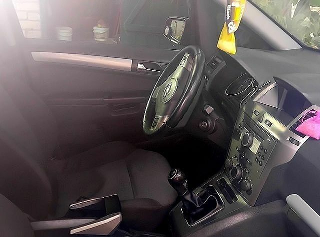 Синій Опель Зафіра, об'ємом двигуна 1.8 л та пробігом 320 тис. км за 4500 $, фото 1 на Automoto.ua