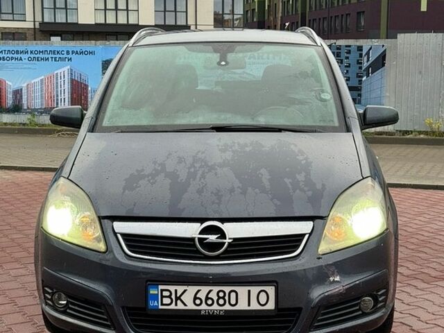 Синий Опель Зафира, объемом двигателя 1.91 л и пробегом 298 тыс. км за 3800 $, фото 1 на Automoto.ua
