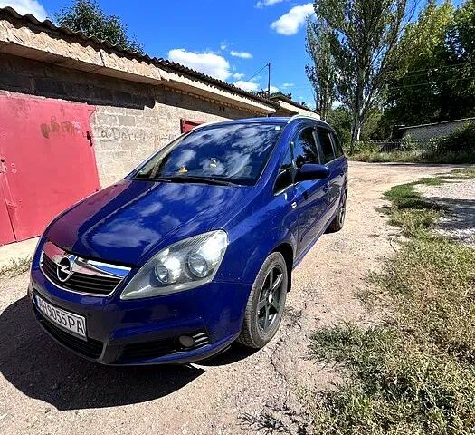 Синій Опель Зафіра, об'ємом двигуна 1.8 л та пробігом 300 тис. км за 5200 $, фото 1 на Automoto.ua