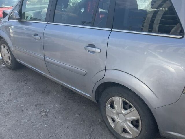 Синий Опель Зафира, объемом двигателя 1.8 л и пробегом 220 тыс. км за 1850 $, фото 1 на Automoto.ua