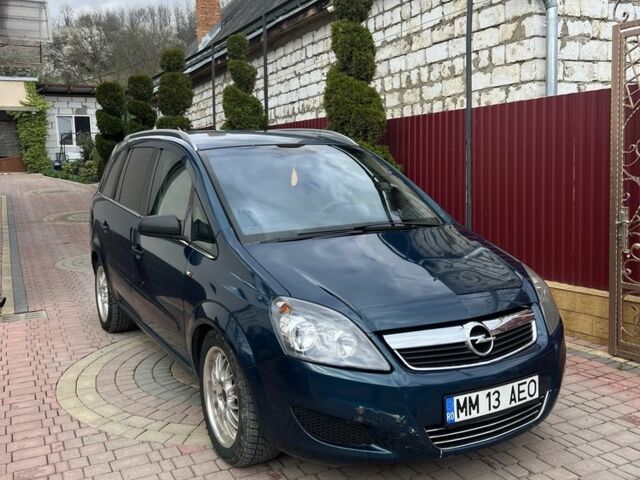 Синий Опель Зафира, объемом двигателя 2 л и пробегом 380 тыс. км за 2550 $, фото 1 на Automoto.ua