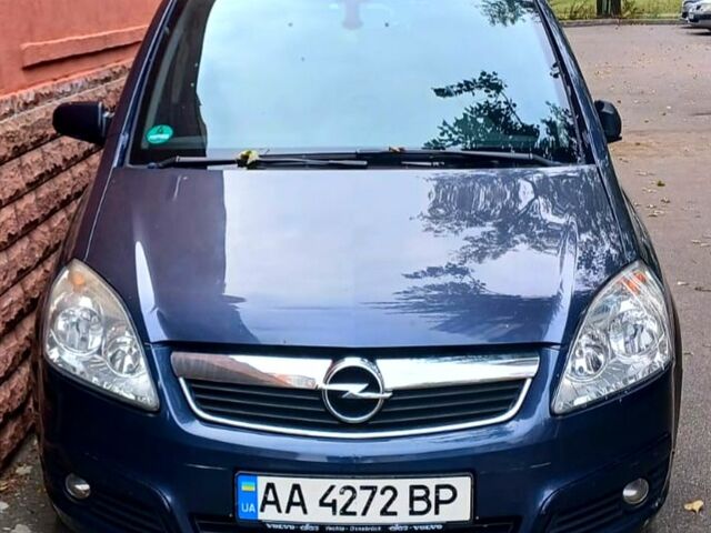 Синий Опель Зафира, объемом двигателя 1.9 л и пробегом 285 тыс. км за 7000 $, фото 1 на Automoto.ua