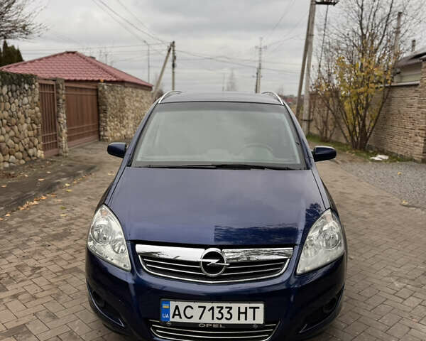 Синий Опель Зафира, объемом двигателя 1.6 л и пробегом 201 тыс. км за 5500 $, фото 1 на Automoto.ua